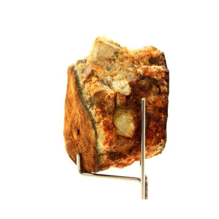 Pierres et Minéraux. Londonite, Rhodizite. 410.0 ct. Antsongombato, Betafo, Madagascar.