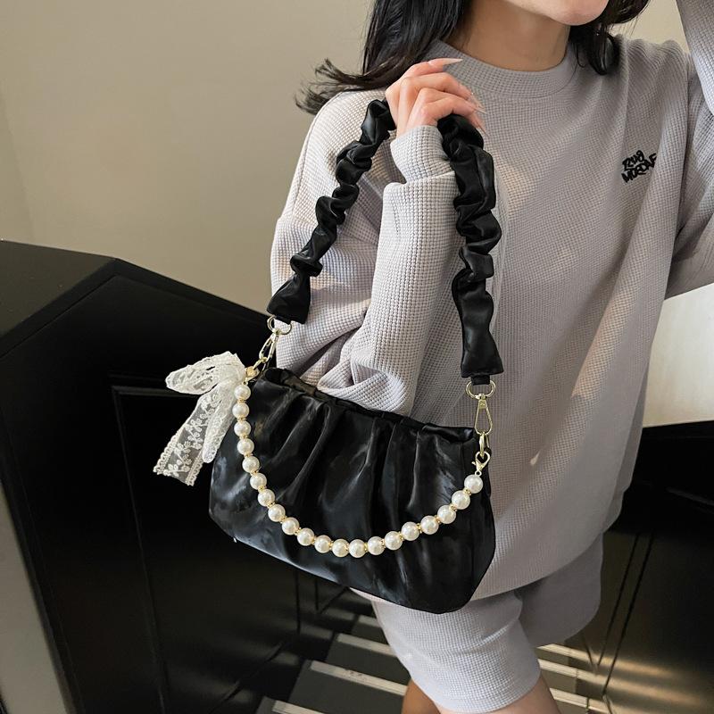 Small Bag Women 2025 New Trendy Shoulder Armpit Bag Niche Design Commuter Messenger Bag Premium Cloud Bag