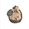 1 Piece of Cute Hedgehog Ornaments, Hugging Cub + Holding Strawberry Shapes, Conveying Natural and Cute, Full of Details, Practical and Beautiful 