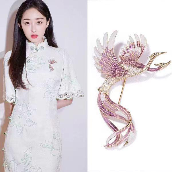 High-End Enamel Brooch: Retro Phoenix Perching on Wutong Tree, Perfect for Women's Cheongsam and Suit Accessories in Ancient Style.