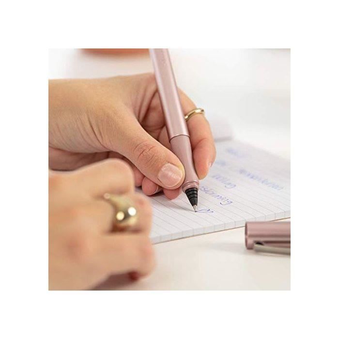 Stylo roller schneider ceod shiny - pour droitiers et gauchers - épaisseur de pointe m cartouche d'encre bleu roi incluse rose poudr