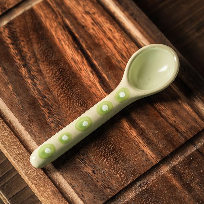 Retro Japanese Home Kitchen Soup Handmade Ceramic Spoon Small High Value Spoon Coarse Pottery Spoon