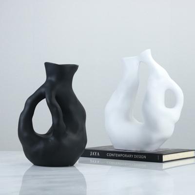 Minimalistisches Schwarz-Weiß Alkohol-Blumengefäß, Abstrakte Sonderform Harzornamente, Trockenvase, Eingang Esstisch- und Tischdekoration