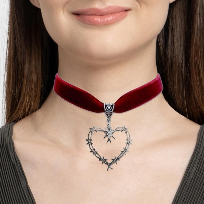 Gothic Barbed Wire Thorns Heart Necklace Soft Velvets Choker Necklace,Aesthetic Necklace Trendy Jewelry Gifts for Womens