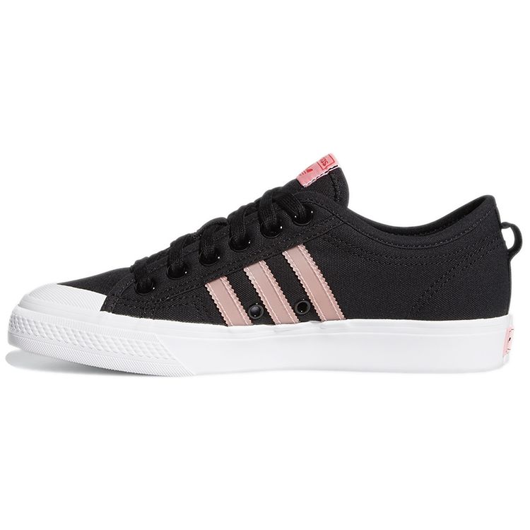 

Женские кроссовки adidas Nizza Valentines Day Black Core-Black Cloud-White FX9006