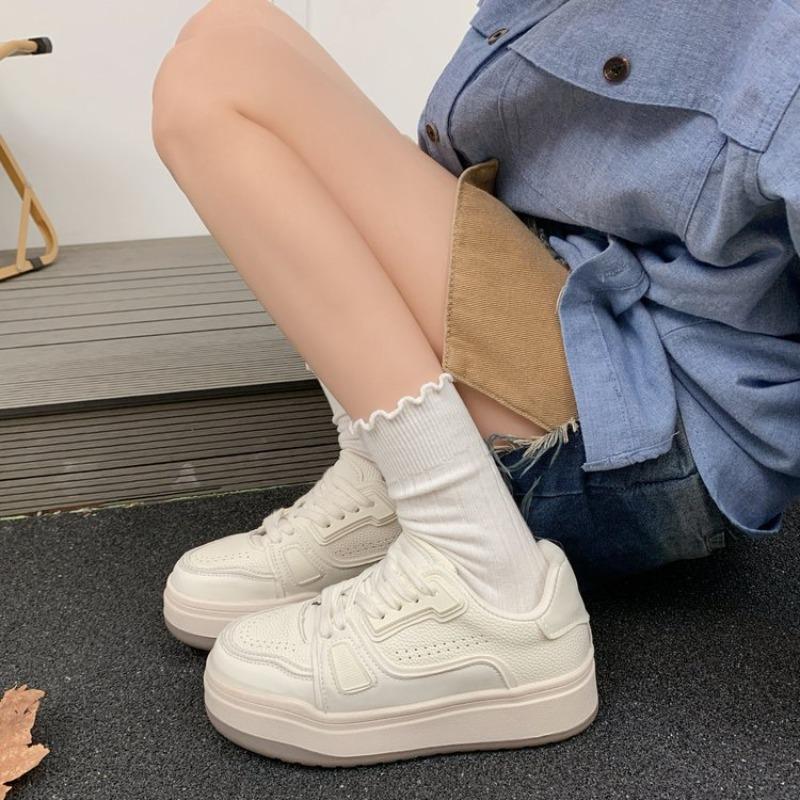 2026 New Breathable Platform Bread Shoes Women's Lace-up Versatile Comfortable Heightened Casual Board Shoes