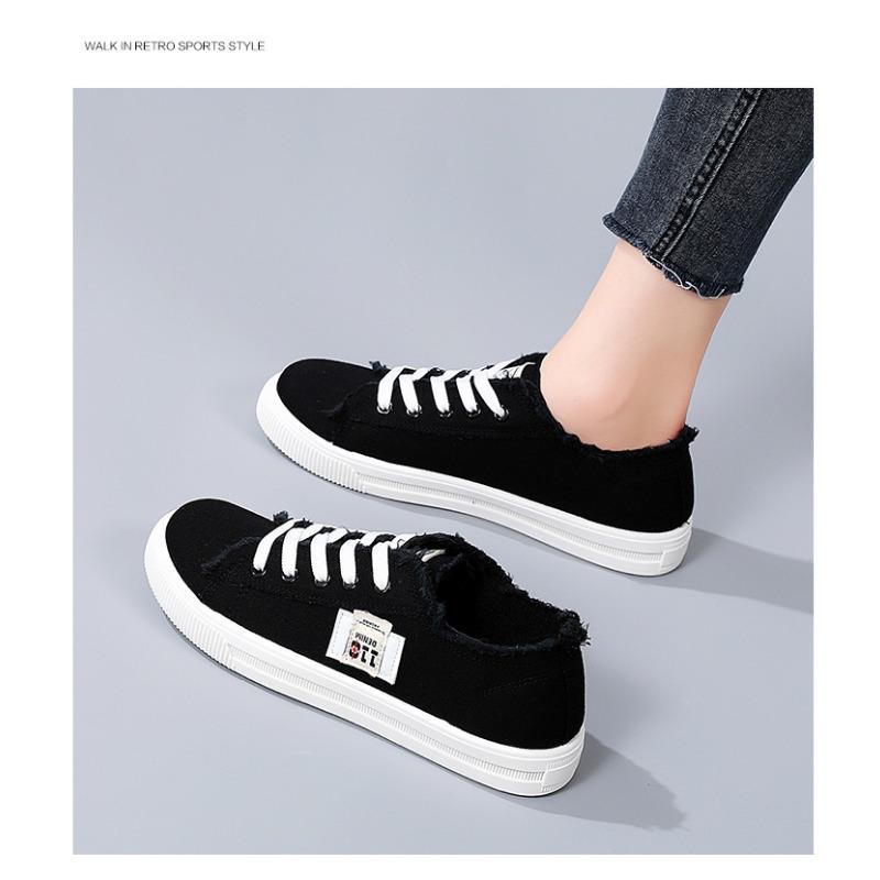 The New Student Flat Sports Sneakers   Large-sized Women's Singles