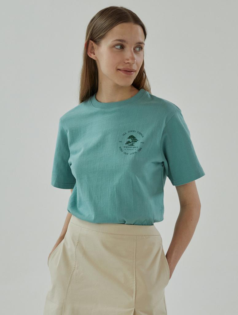 Waildeuwogseu Pine Ridge Field Graphics T-Shirt_Light Green