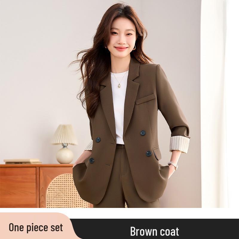 

Женский двубортный приталенный костюм с рукавами с отворотами XXL