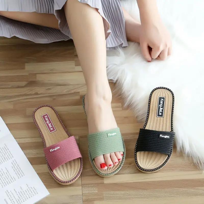 Fashion On Beach Flat Shoes New Collection Slides Comfortable Elegan Women's Slippers and Ladies Sandals Summer Footwear Offer Pvc Shoe