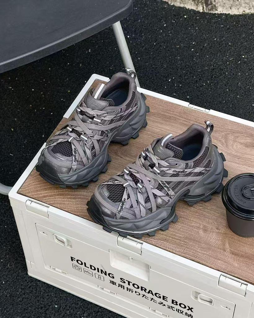 2025 Damen Trendige Spinnennetz Dicke Sohle Dad Shoes - Herbstmode