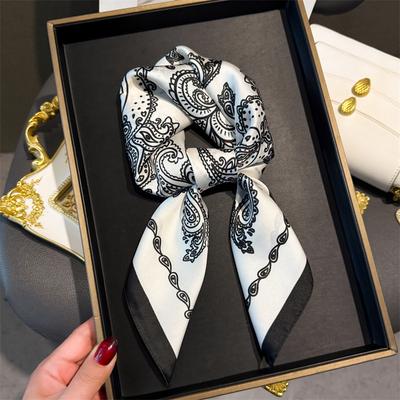 Luxury Paisley Printed Bandana Scarf Lightweight Soft Satin Stylish Versatile Neck Scarf For Women Hairbands Headscarf