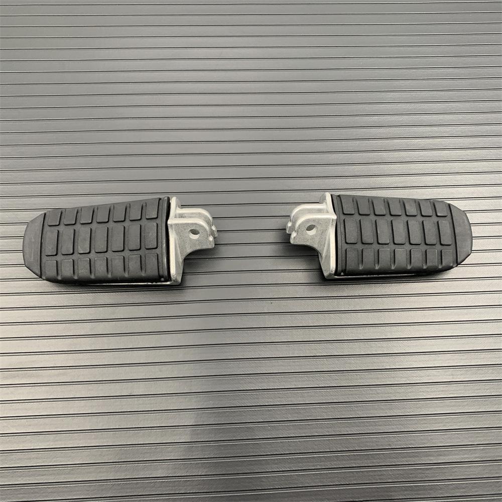 Front Footpeg Rider Driver Forward Foot Peg FootrestFor Honda Goldwing GL1800 2001-2017 2002 2003 2004 2005 2006 2007 2008
