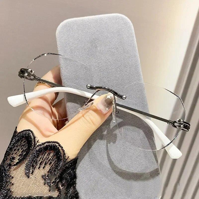 Damskie fotochromowe okulary do czytania Nowe bezramkowe okulary blokujące niebieskie światło Modne okulary zmieniające kolor o wysokiej rozdzielczości do presbiopii
