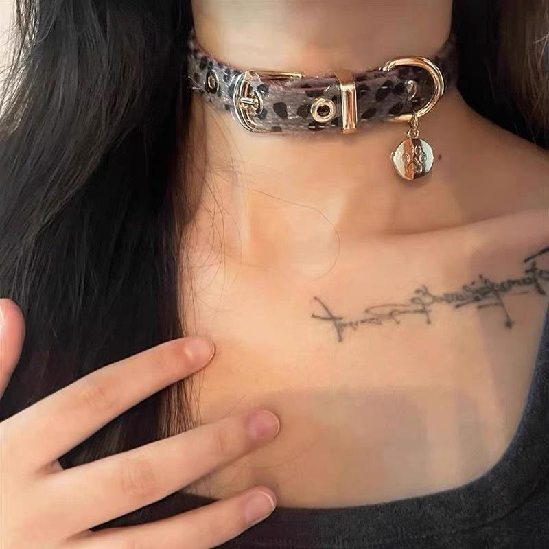 

Y2K Милые крутые красотки Розовый зебра леопардовый принт воротник нишевый индивидуальный панк шейный ободок ожерелье чокер ключичная цепочка