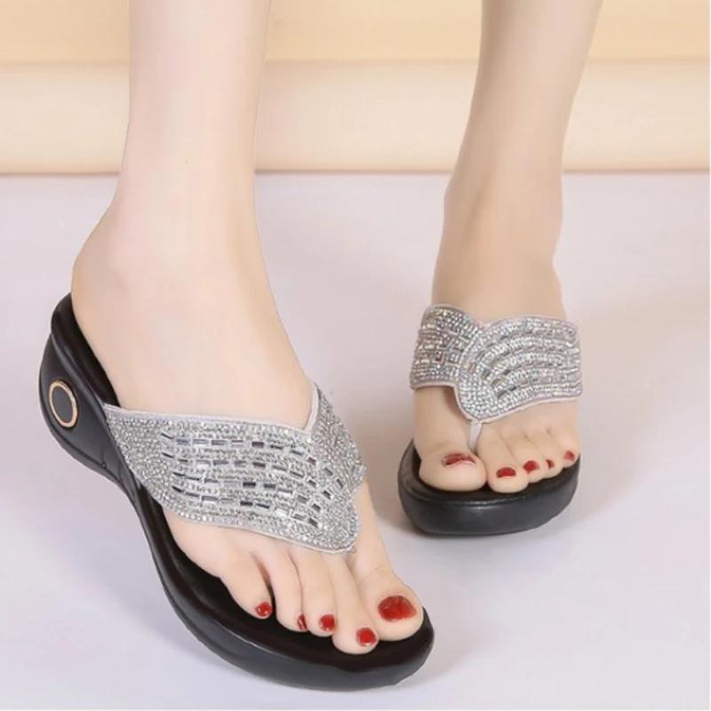 Womens Flip Flops 2024 Summer Casual Outdoor Sandals Indoor Bathroom Slippers Women Platform Shoes Beach Slippers Womens Shoes