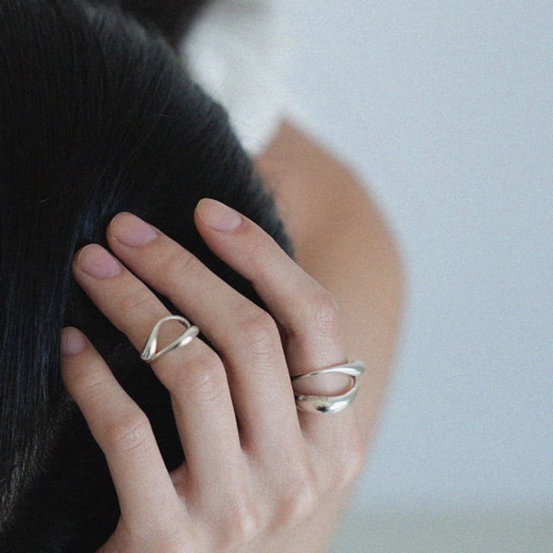 ahjeong Erode Mini Ring. Silver