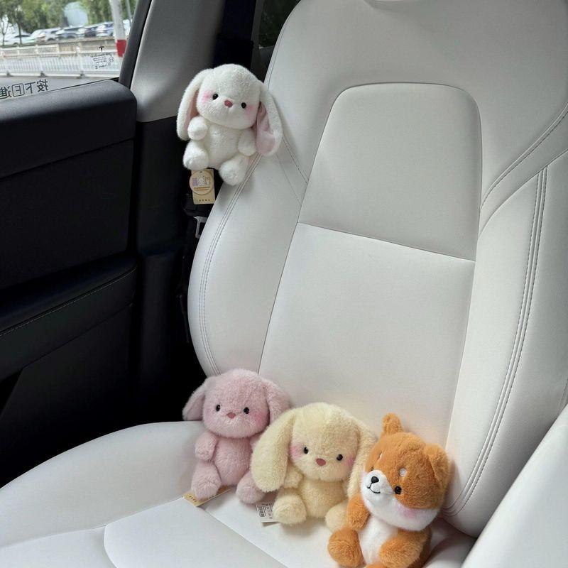 Plush West Highland Rabbit Car Seatbelt Shoulder Pad, Cute and Comfortable for All Seasons, Anti-Strangling Seatbelt Decoration