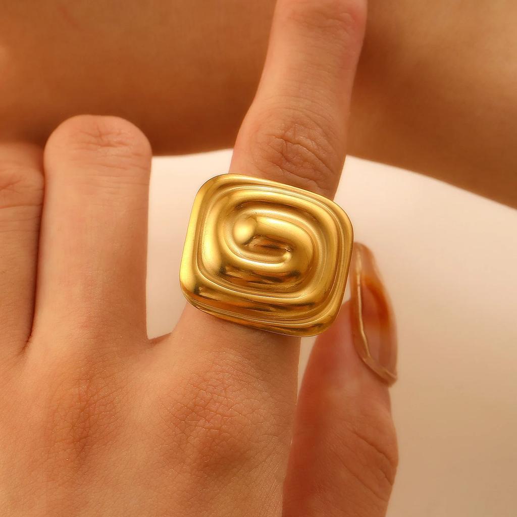 LATS Elegant Stainless Steel Big Bloom Flower Rings for Women 18K Gold-plated Open Rings Finger Jewelry Wedding Her Gift Punk
