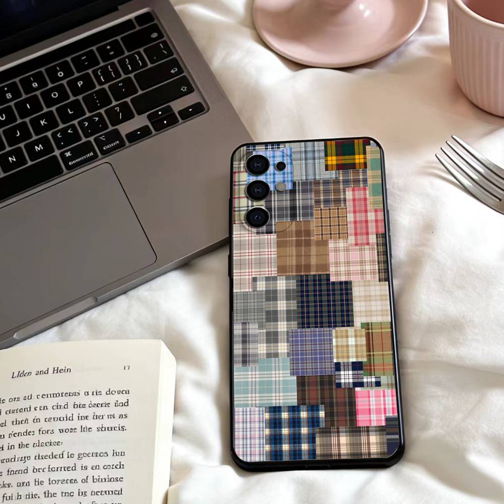 Scottish Tartan Pattern Phone Case For Samsung S25,24,23,22,30,21,10,9,Ultra,Plus,Lite,FE,4,5 G Soft Black Case