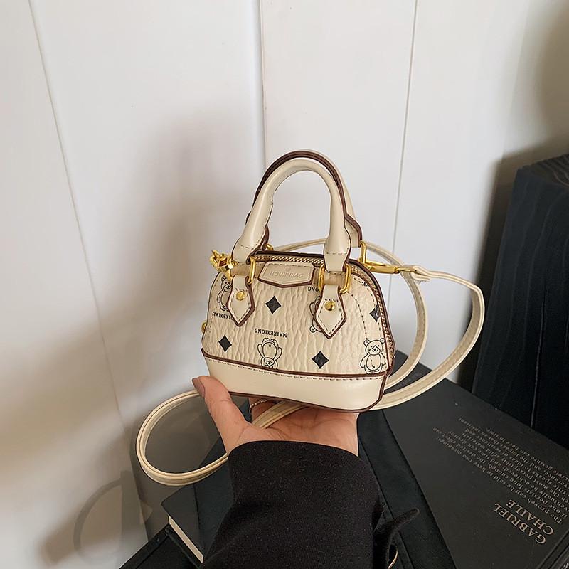 Childrens Handbag Stylish With Exquisite Shell Shape And Trendy Designs For School Play And