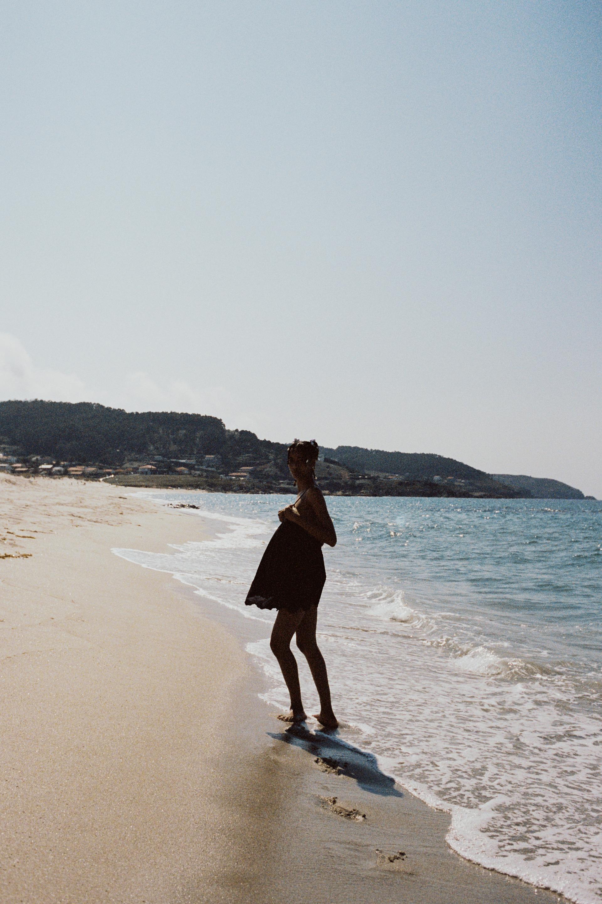 

CUTWORK EMBROIDERY PLAYSUIT DRESS
