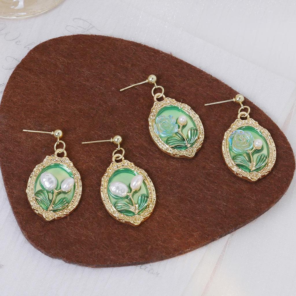 Silver Needle French Retro Rose Pearl Drop Earrings - Elegant and High-End Style for Women