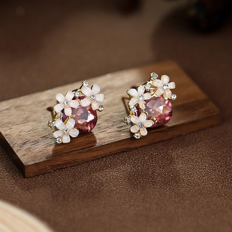 Cute Elegent Flower Zircon Stud Earrings for Women Girls Exquisite Crystal Temperament Flower Earrings Korean Sweet Zircon 2026