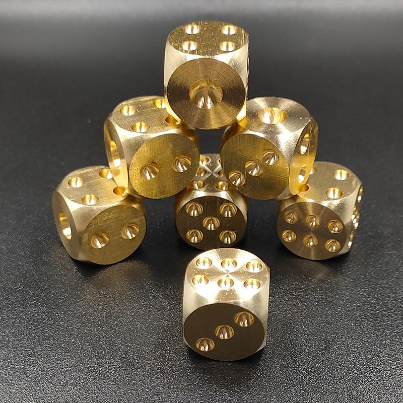 6 Stück 15mm Massives Messing Gold Metall Würfel - Handpoliert 6-seitig Hochwertige Spielwürfel Stressabbau Familienspielzeug