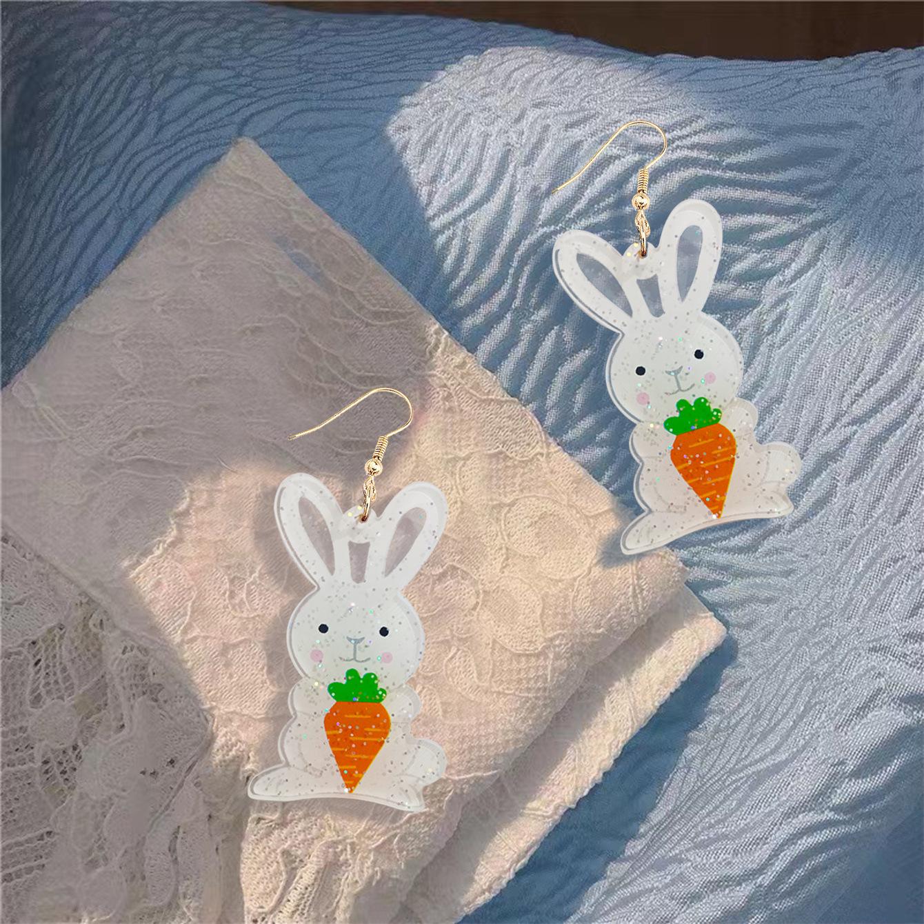 Серьги с кроликом, держащим морковку, акриловый материал