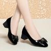 Vår Høst Mykt Skinn Enkelsko for Kvinner Firkantet Tå Lav Utskjæring Tykk Hæl Myk Såle Komfortable Lave Hæler Pumps