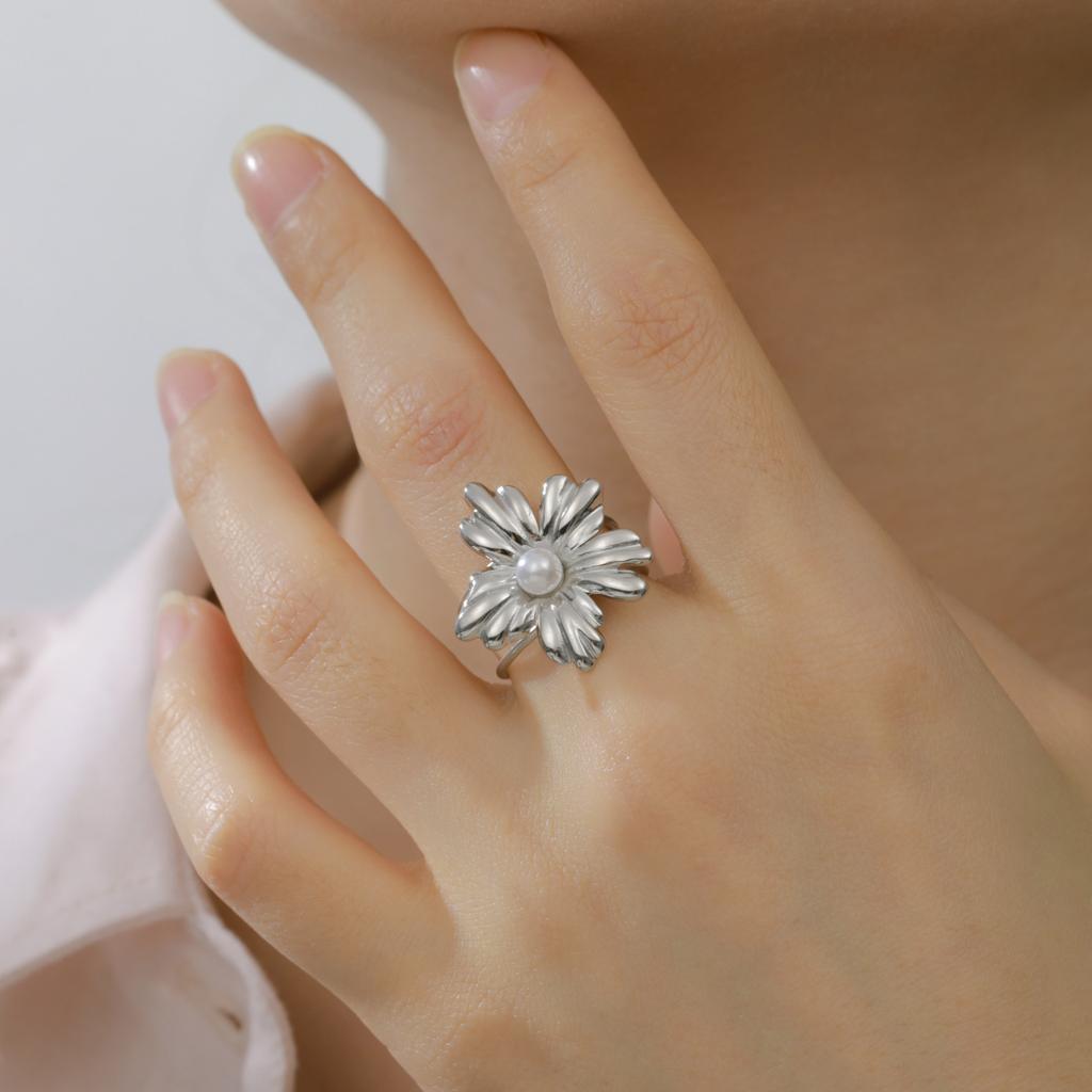 Adjustable Gold Plated Flower Rings for Women Stainless Steel Finger Rings 2026 Trendy Jewelry Anniversary Party Gifts New