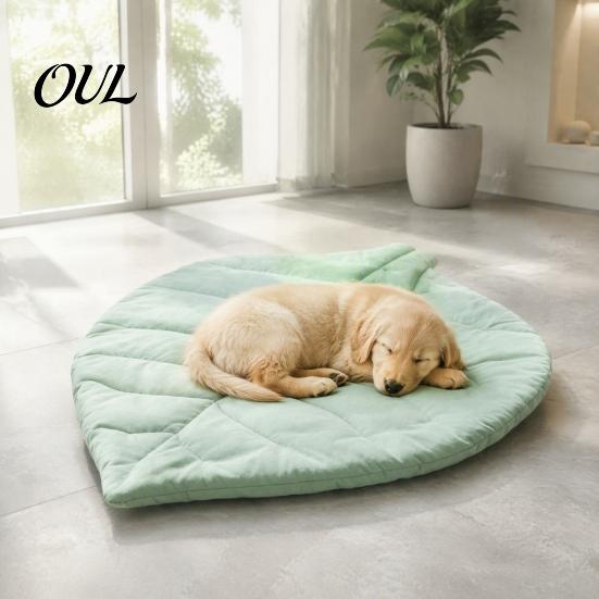 Non Slip Pet Mat for Furniture Leaf Shaped Mat, Soft Reversible Cat Sleeping Pad, Washable Indoor Padded Dog Bed Sofa Floor Crate Use Natural