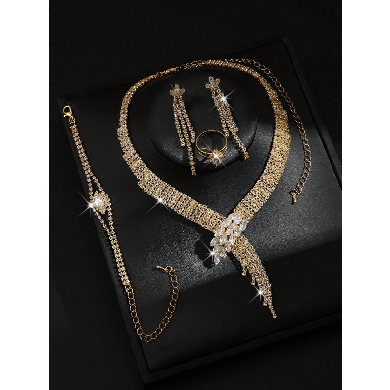 Elegante Set di Gioielli Geometrici in Zirconia: Collana, Orecchini, Bracciale, Anello