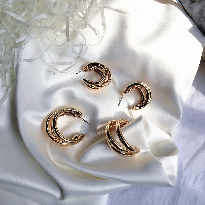 Celebrity's Same Style Metal Earrings Female Earrings Exaggerated Face Show Small Earrings Advanced and Popular Earrings