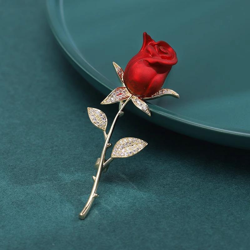 Sparkly Rhinestone Rose Brooch Creative Beautiful Flower Jewelry for Women Office Meeting Attire Decor Accessory
