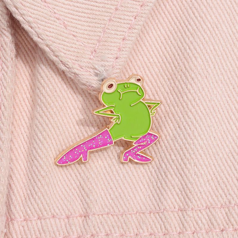 Wearing Pink Boots, Frog Brooch, Funny And Fun Animal Badges, Personalized Necklaces, Creative Gift Accessories