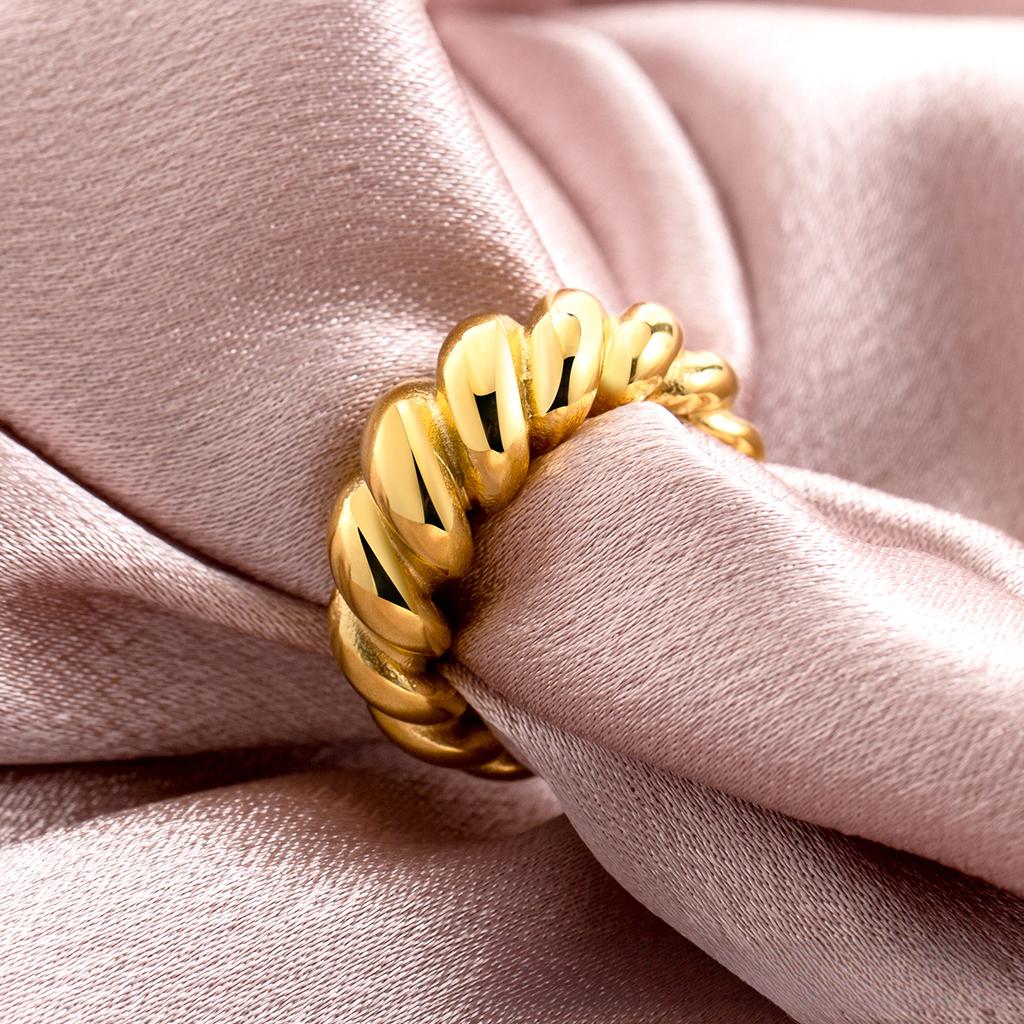 French Retro Titanium Steel Twist Ring Women's Croissant Ring Niche Premium
