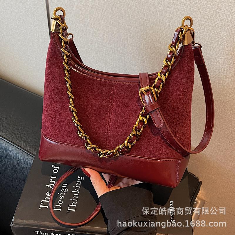 Chain underarm bag women's 2025 autumn and winter new popular fashion versatile retro shoulder bag crossbody bucket bag