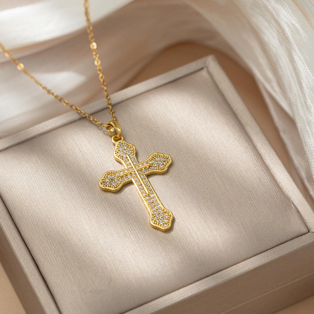 Elegant Cross Necklace with Full Diamond Design – Versatile Jewelry for Women