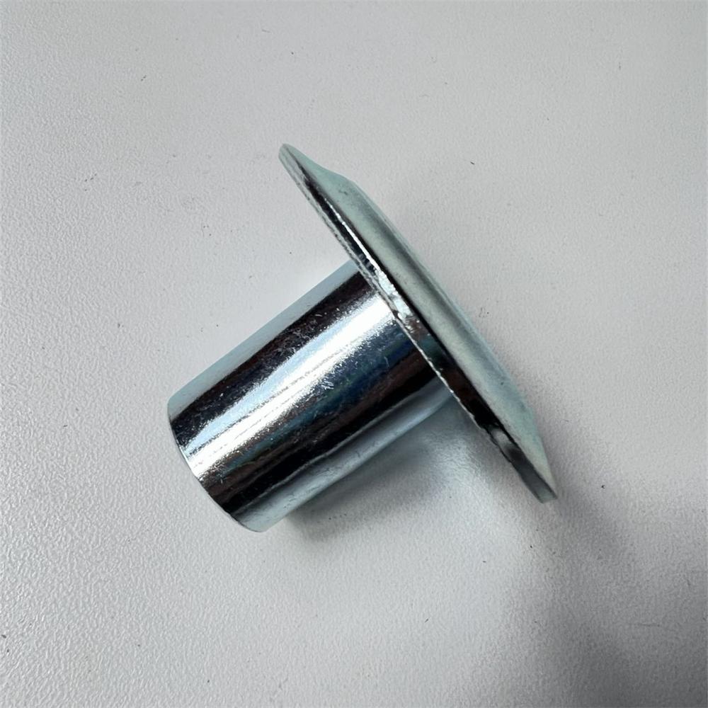 1pcs For Jeep Wrangler YJ TJ Cargo Area BODY Tube/Washer Mount Retainer 52002661