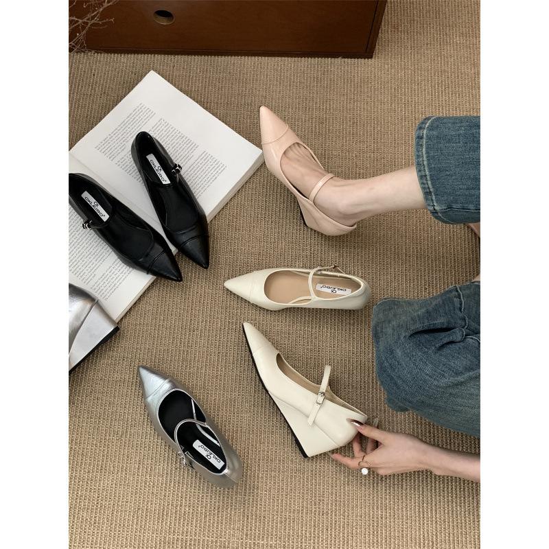Pointed wedge heel shallow mouth one-word strap single shoes spring and summer 2025 new high-heeled patent leather Mary Jane women's shoes
