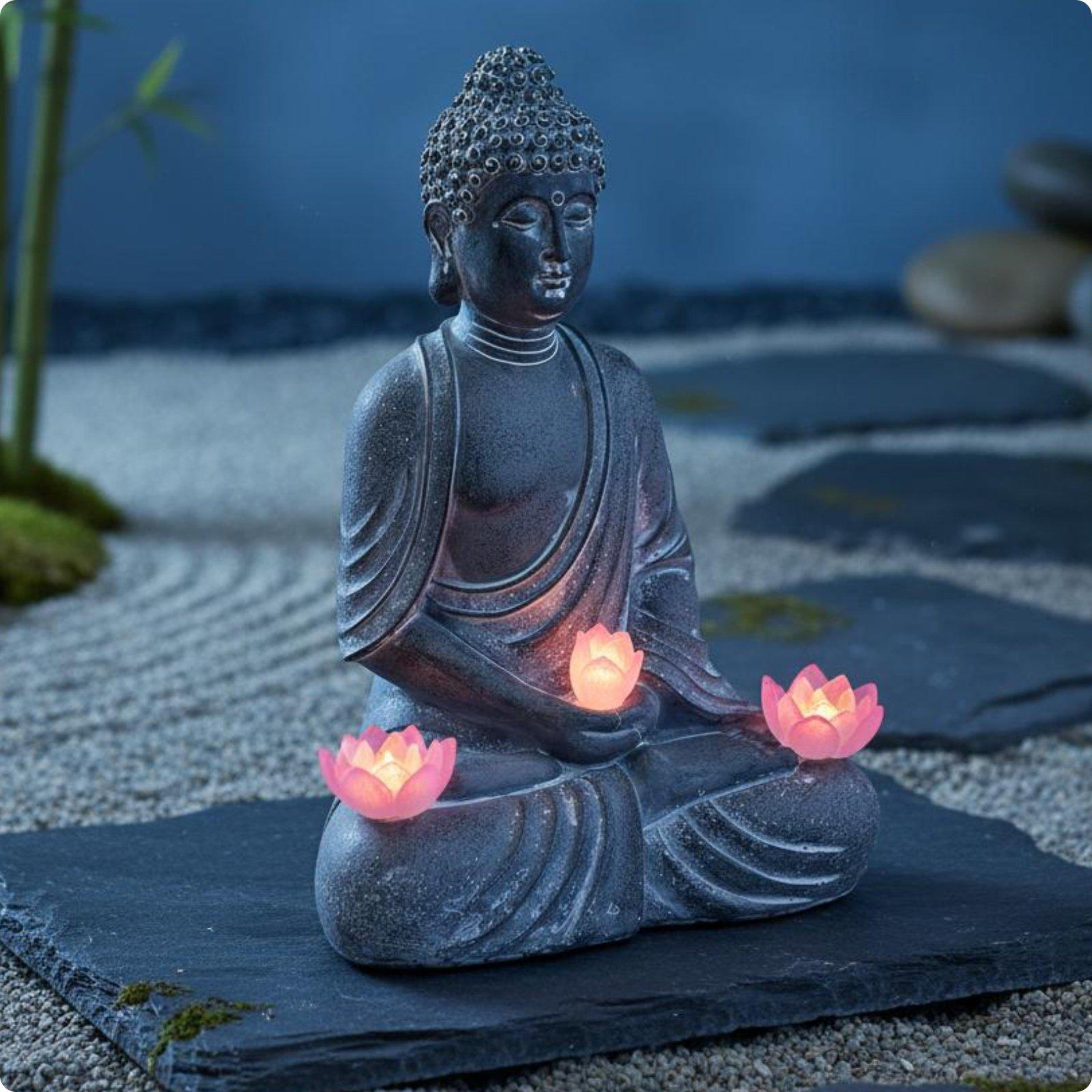 Saules Budas statuja Āra Meditējoša Naktslampa