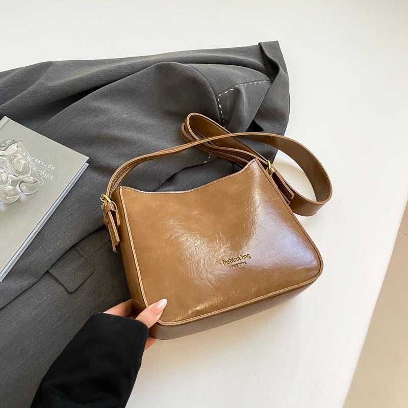Premium bag women's 2025 new armpit bag fashionable versatile shoulder messenger bag popular women's bag wholesale