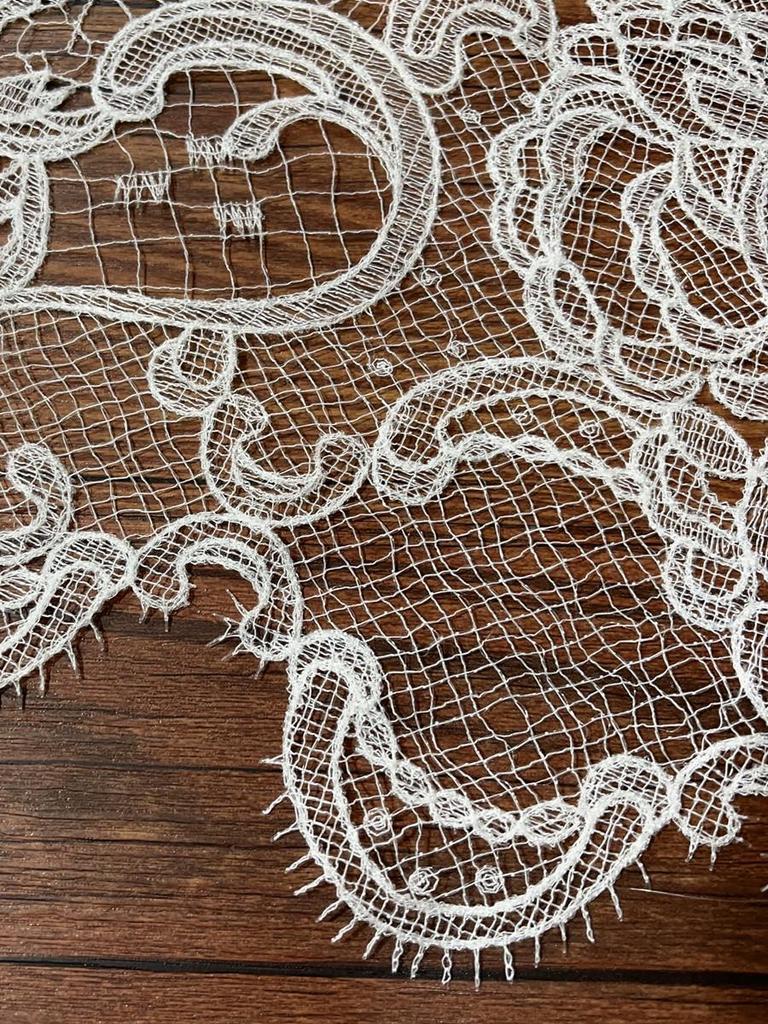 Handmade Hollow Fishnet Lace Trim for Wedding Veil Decoration