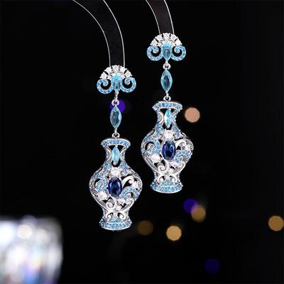 Neue leichte Luxus neue chinesische antike dreidimensionale Ohrringe Retro Zirkon High-End lange blau-weiße Porzellan Dinner-Ohrringe Frauen