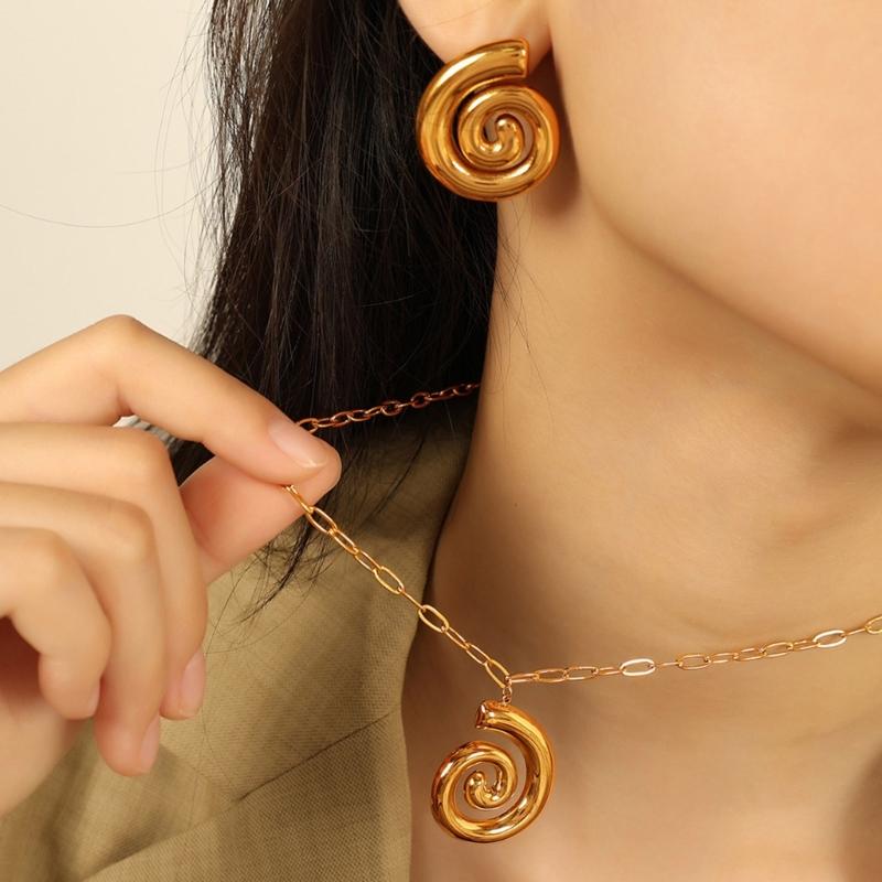 Bohemian Beach Jewelry Spirals Conch Pendant Necklace for Women Waterproof Stainless Steel Trendy Gift