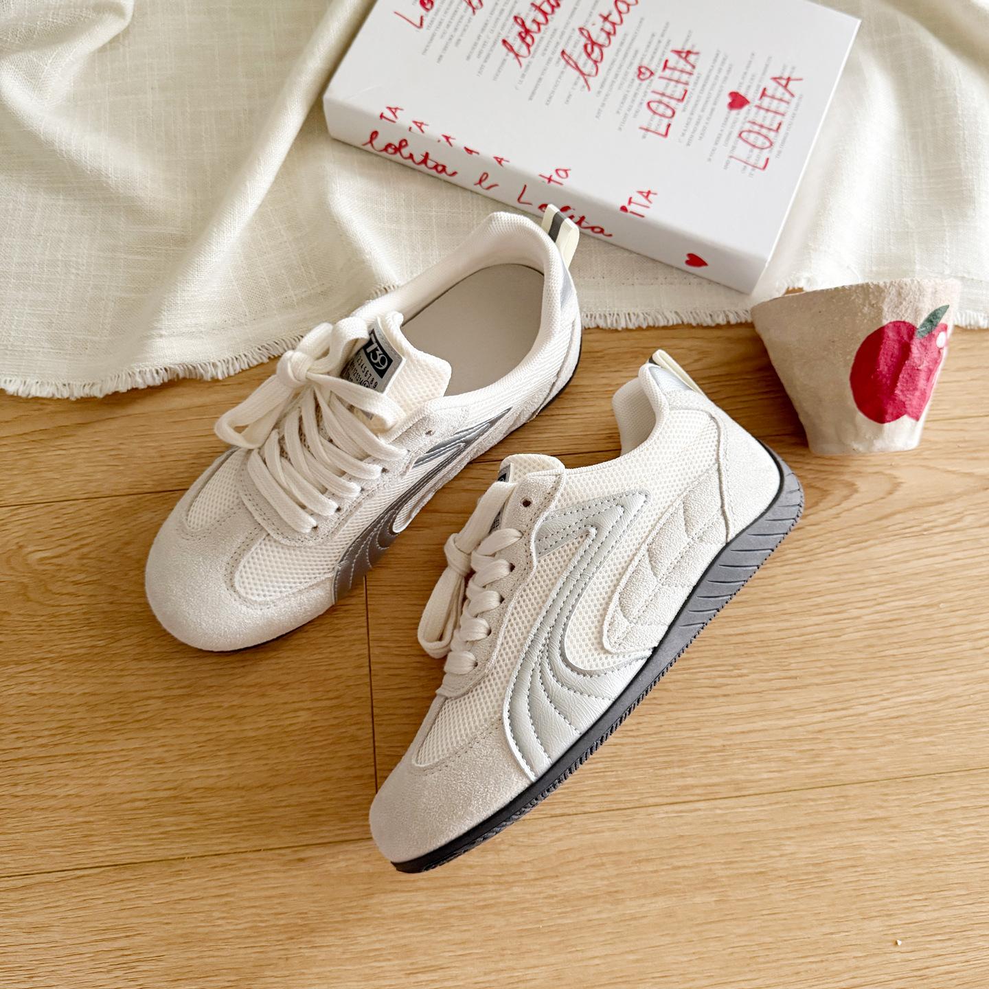 

Retro mesh breathable red soft-soled Forrest Gump shoes for women s 2025 new thick-soled shit-stepping summer new sports 35