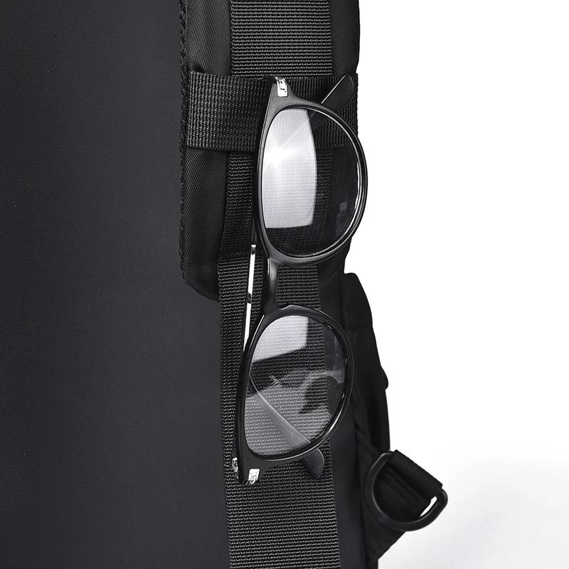 Men's Multifunctional Chest Bag with Adjustable Shoulder Straps, Large Capacity Men's Fashionable Crossbody Bag Multifunctional Shoulder Bag