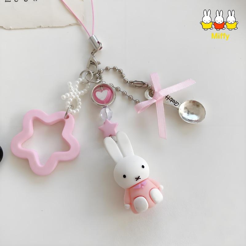 Kawaii Anime Miffy Keychain Cartoon Little Rabbit Retro Creative Keychain Bag Punk Style Star Accessory Girl Gift